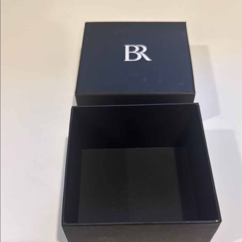 Assorted Designer Gift Boxes - Picture 6 of 8